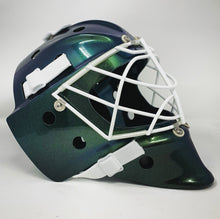 Load image into Gallery viewer, Chameleon Green Pearl Flake 691